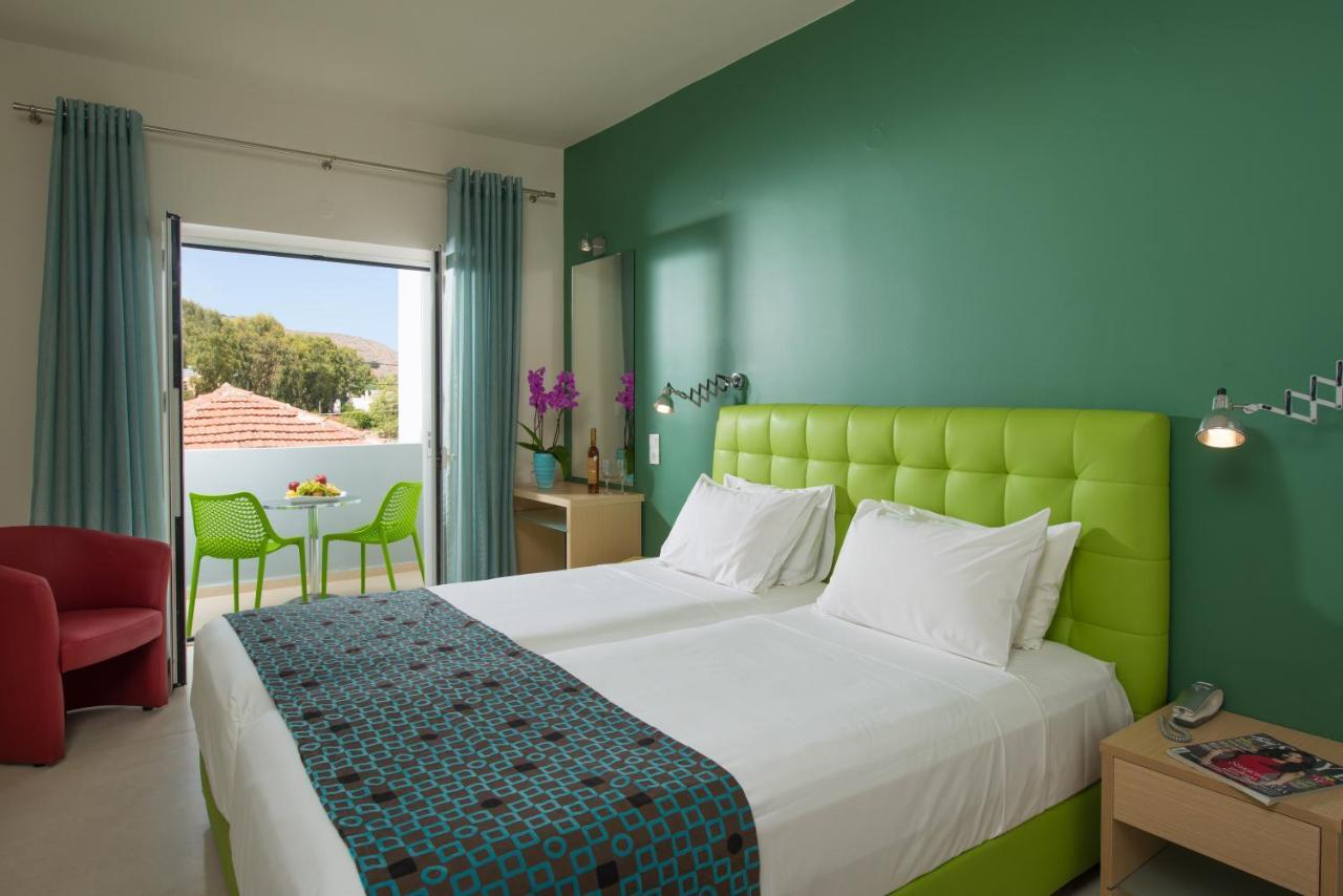Corissia Beach Hotel เยโอริยิอูโปลิส ภายนอก รูปภาพ