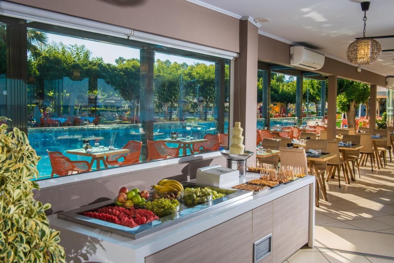 Corissia Beach Hotel เยโอริยิอูโปลิส ภายนอก รูปภาพ