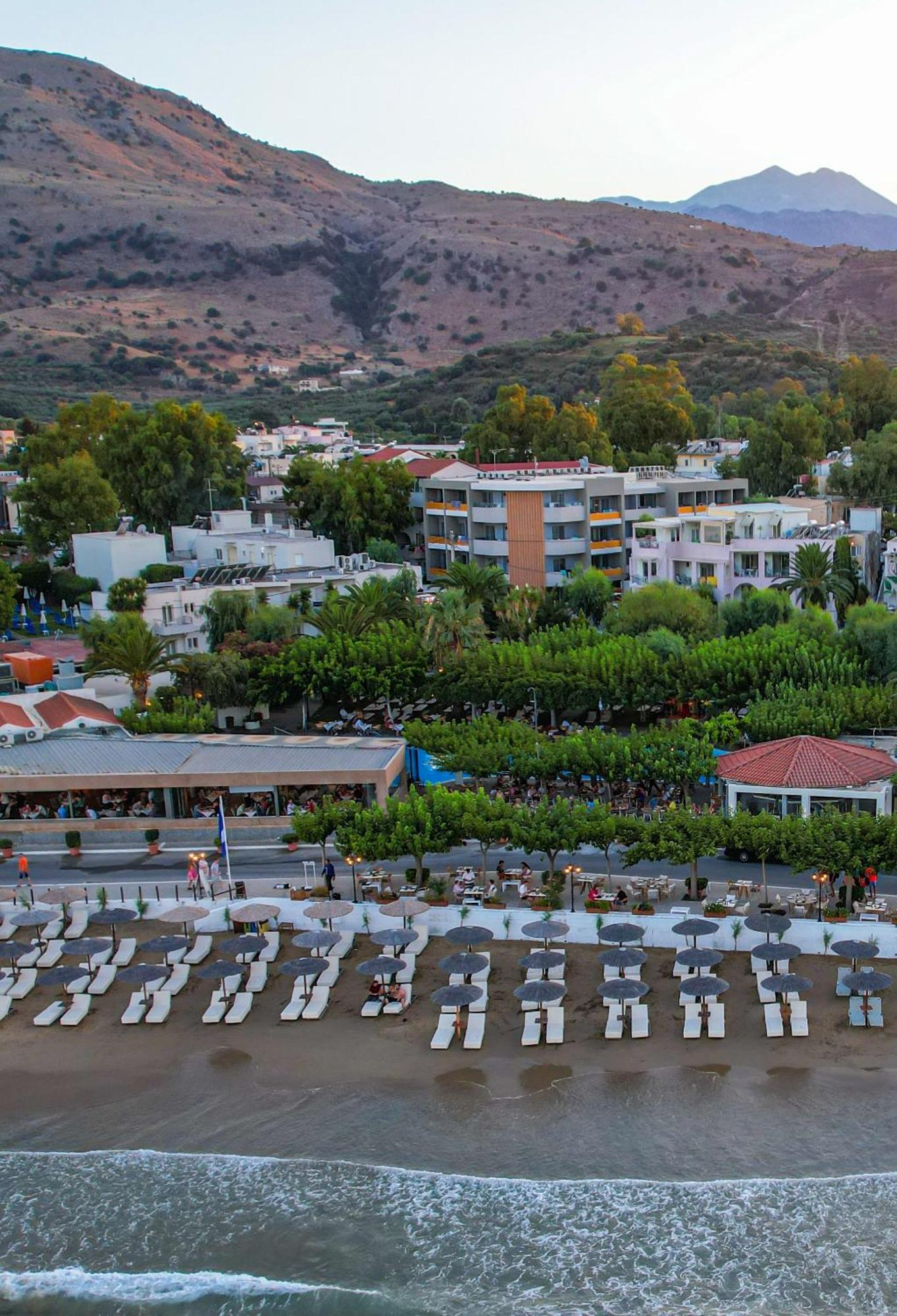 Corissia Beach Hotel เยโอริยิอูโปลิส ภายนอก รูปภาพ